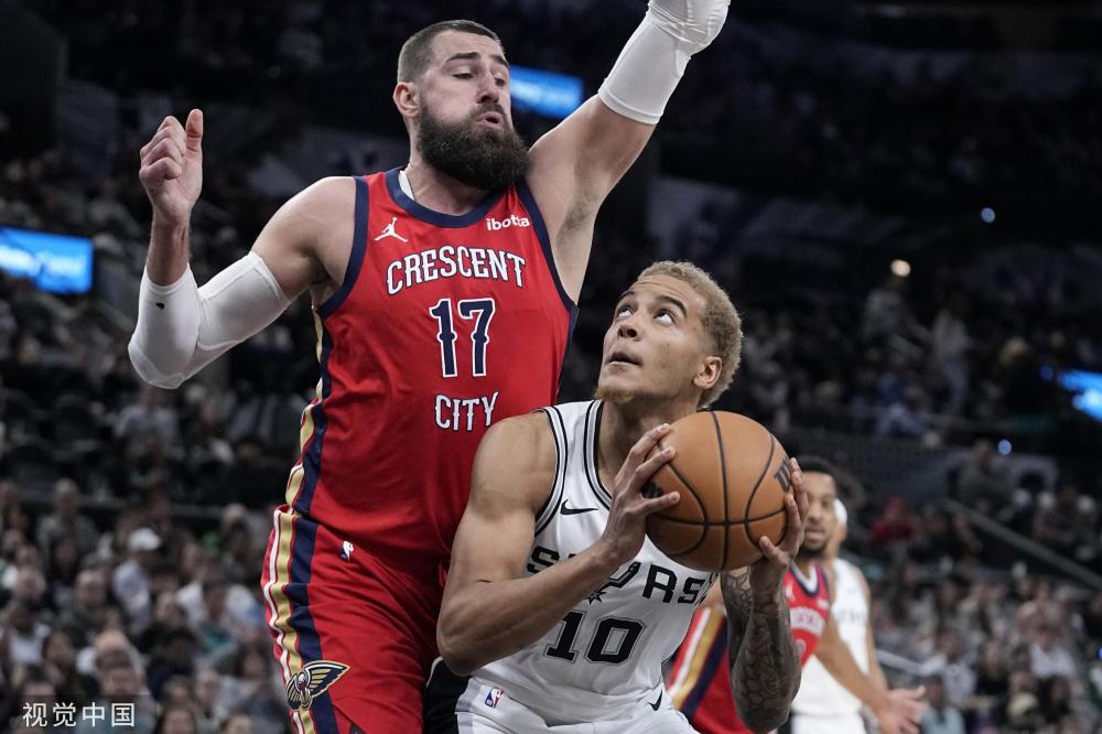 球队也在演 球队也在演